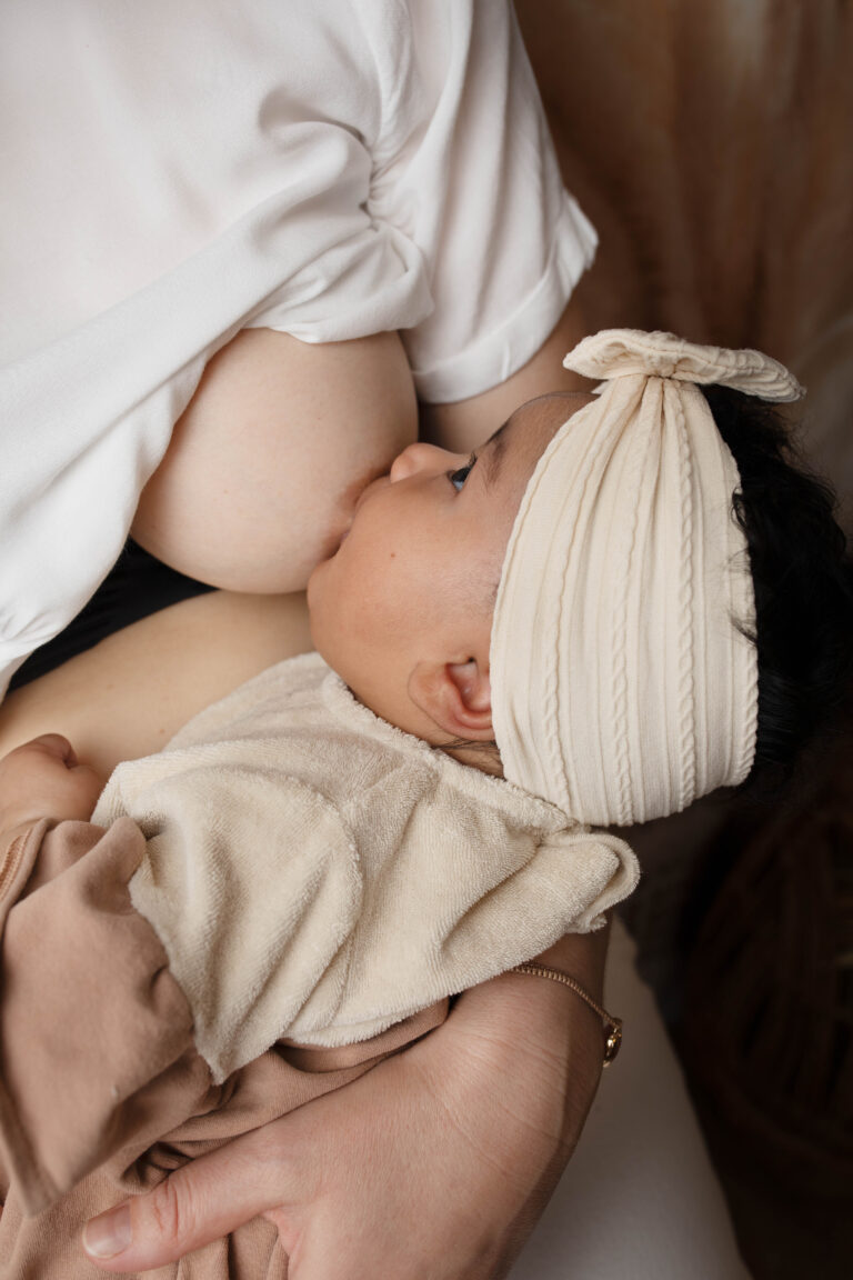 Photographe Allaitement Suisse - allaitement 10 | Sindy Photography