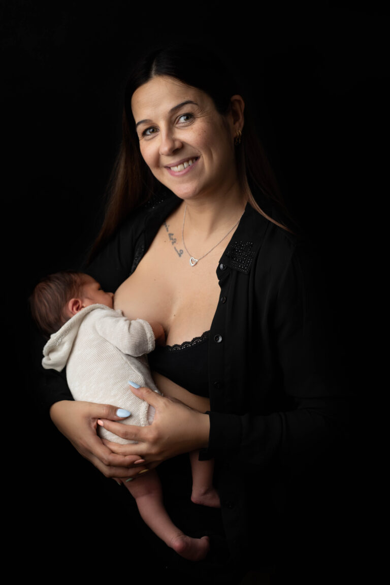 Photographe Allaitement Suisse - allaitement 2 | Sindy Photography