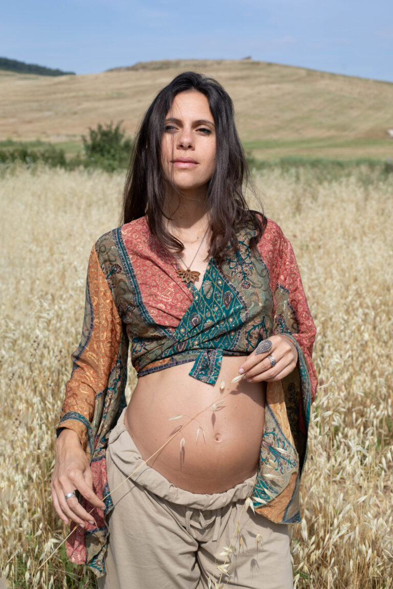 Photographe Grossesse Suisse - Séance grossesse en extérieur 1 | Sindy Photography