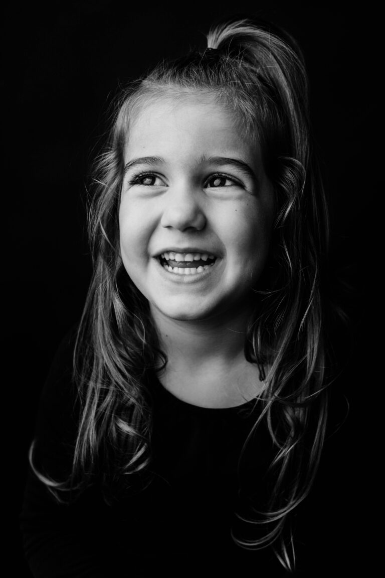 Photographe Portrait Suisse - portrait noir et blanc fille 1 | Sindy Photography